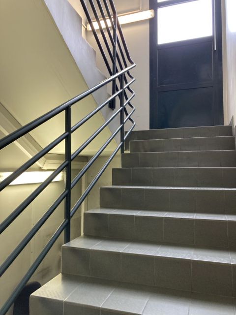 Escalier So125 Sous l'escalier, la machine à café